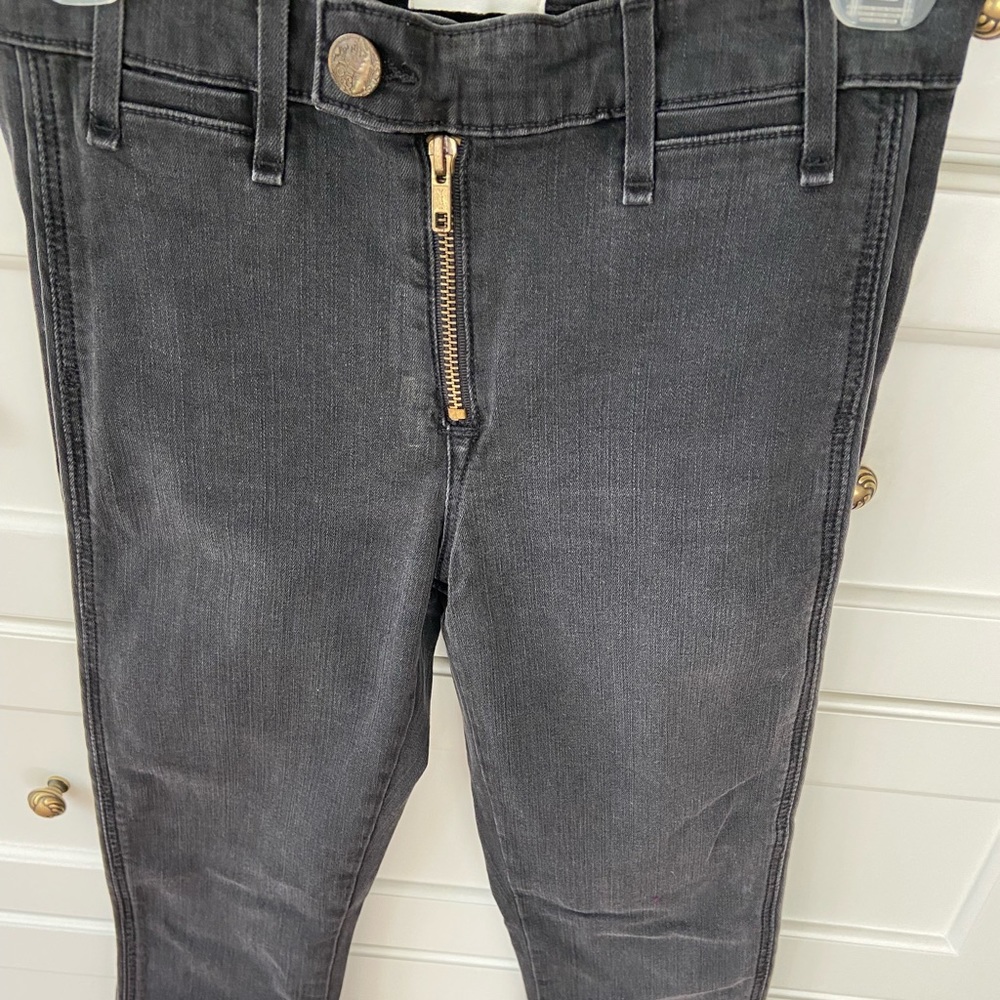Grey McGuire jeans with exposed zipper. Nwot.